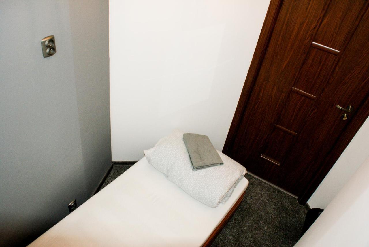 Smocza Jama Hostel Krakow Ngoại thất bức ảnh
